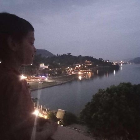 Gautam Garden Guest House Pokhara Luaran gambar